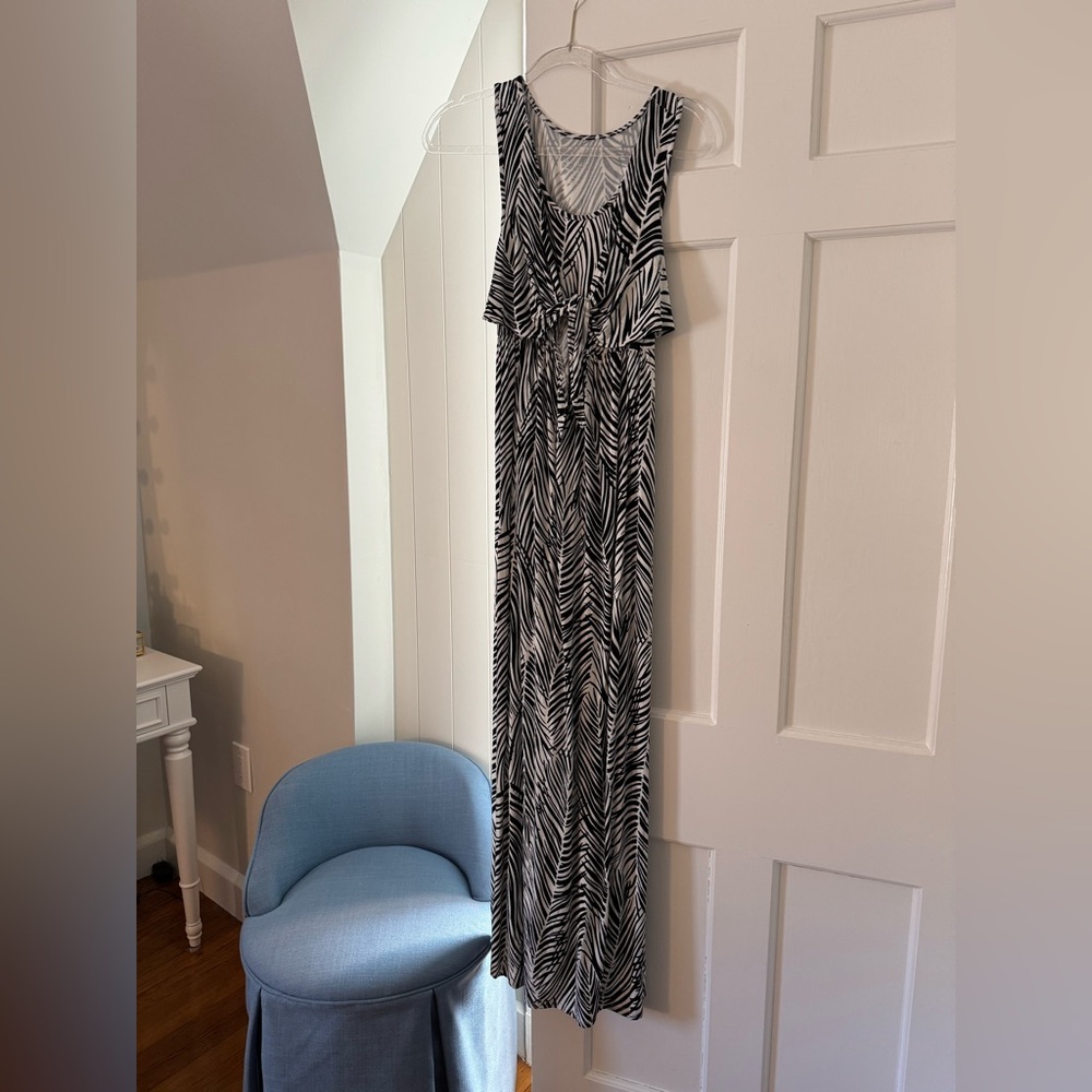 Ingrid & Isabel maternity Black and White Zebra Print Maxi Dress